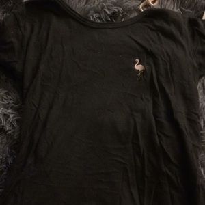 Dark grey t-shirt with embroidered pink flamingo